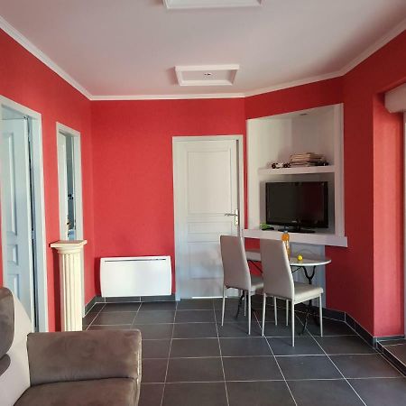19 Rue Du Cadran Leilighet Montmorillon Eksteriør bilde