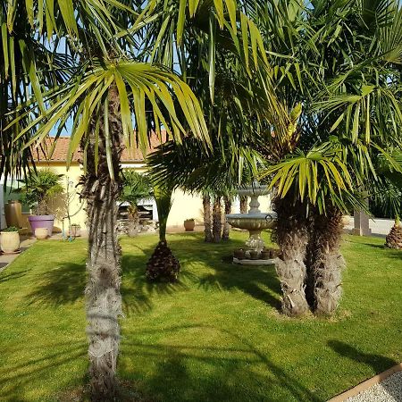 19 Rue Du Cadran Leilighet Montmorillon Eksteriør bilde