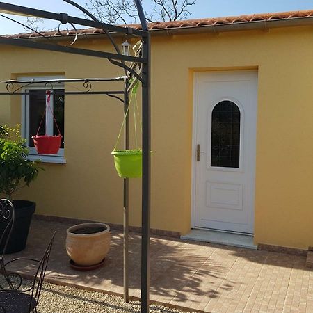 19 Rue Du Cadran Leilighet Montmorillon Eksteriør bilde