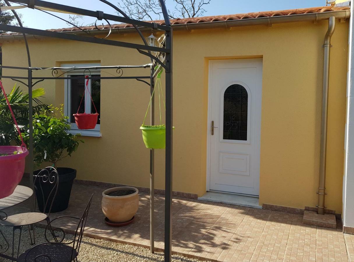19 Rue Du Cadran Leilighet Montmorillon Eksteriør bilde