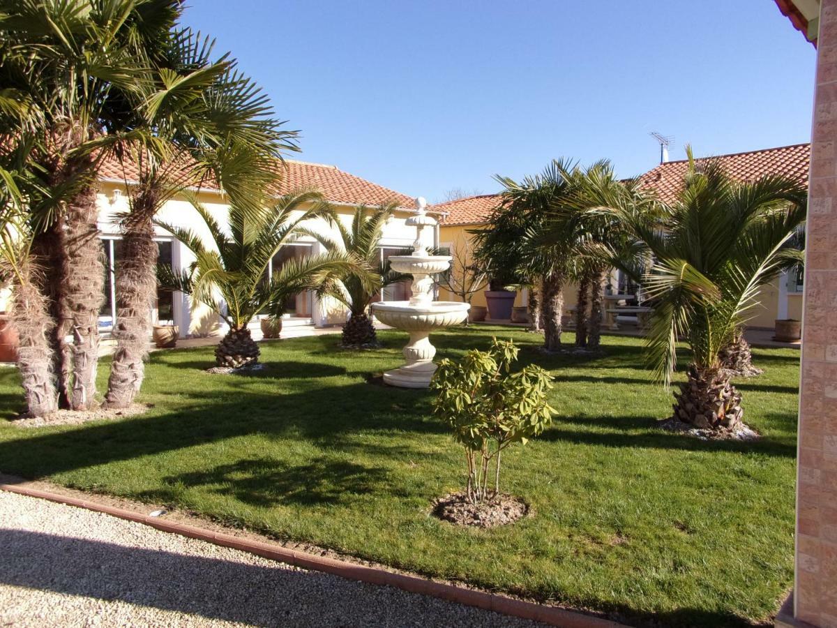19 Rue Du Cadran Leilighet Montmorillon Eksteriør bilde